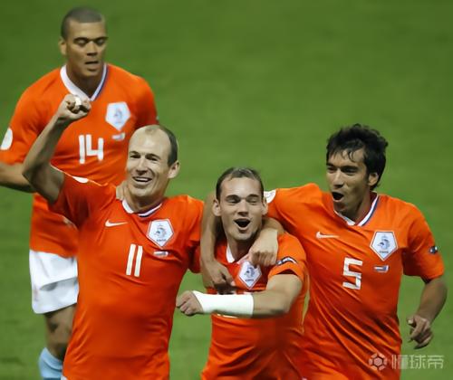 08欧洲杯小组赛荷兰4-1法国顺利出线，罗本、范佩西替补建功
