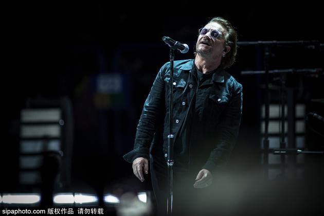 Garrix说：“与Bono和The Edge一起为世界上最大的体育赛事之一欧洲杯创作音乐